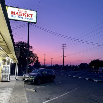 Fulton Market - Sunset in front of the Fulton Market in beautiful Sonoma County country side facing west down River Road towards the Pacific Ocean. - Beer, Wine & Spirits Near Me - Fulton, California Fulton Market - Sunset in front of the Fulton Market in beautiful Sonoma County country side facing west down River Road towards the Pacific Ocean. - Beer, Wine & Spirits Near Me - Fulton, California