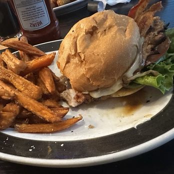 The Corner Pub and Grill - Grilled chicken sandwich, sweet potato fries - Sports Bars Near Me - O'fallon, Missouri