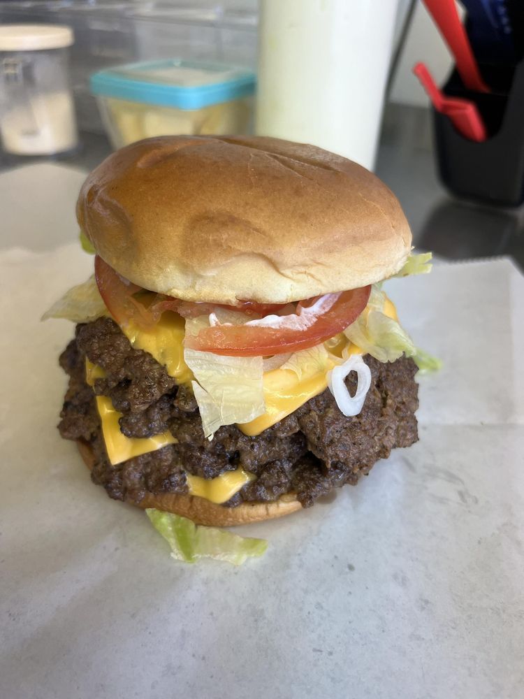 Major Munchies Logo
