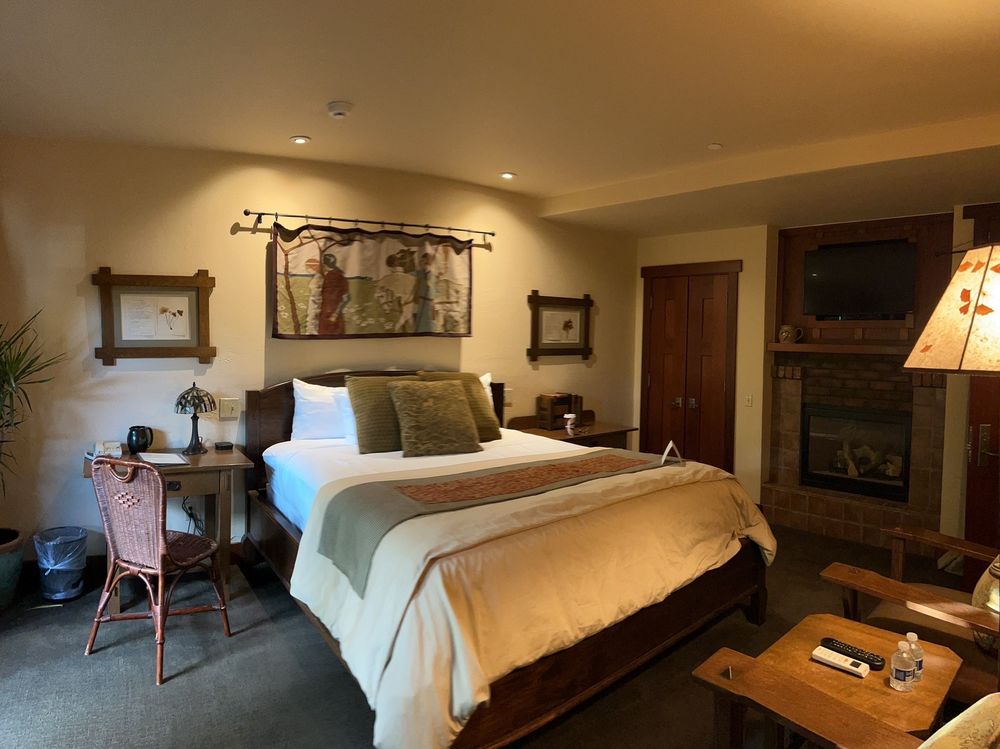 Blackbird Inn & Finch Guest House