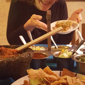 Tacos Don Felix - Good spread on condiments. - Tacos Near Me - San Rafael, GUA