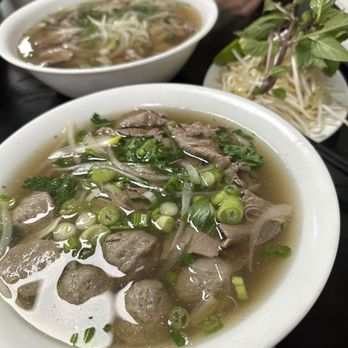 Mi Mi Restaurant - 26. Beef and Beef balls - Vietnamese Near Me - Toronto, Ontario