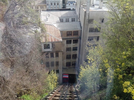Ascensor El Peral by null
