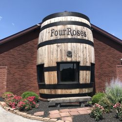 Peets Bourbon Tours Transportation & Taxi Services