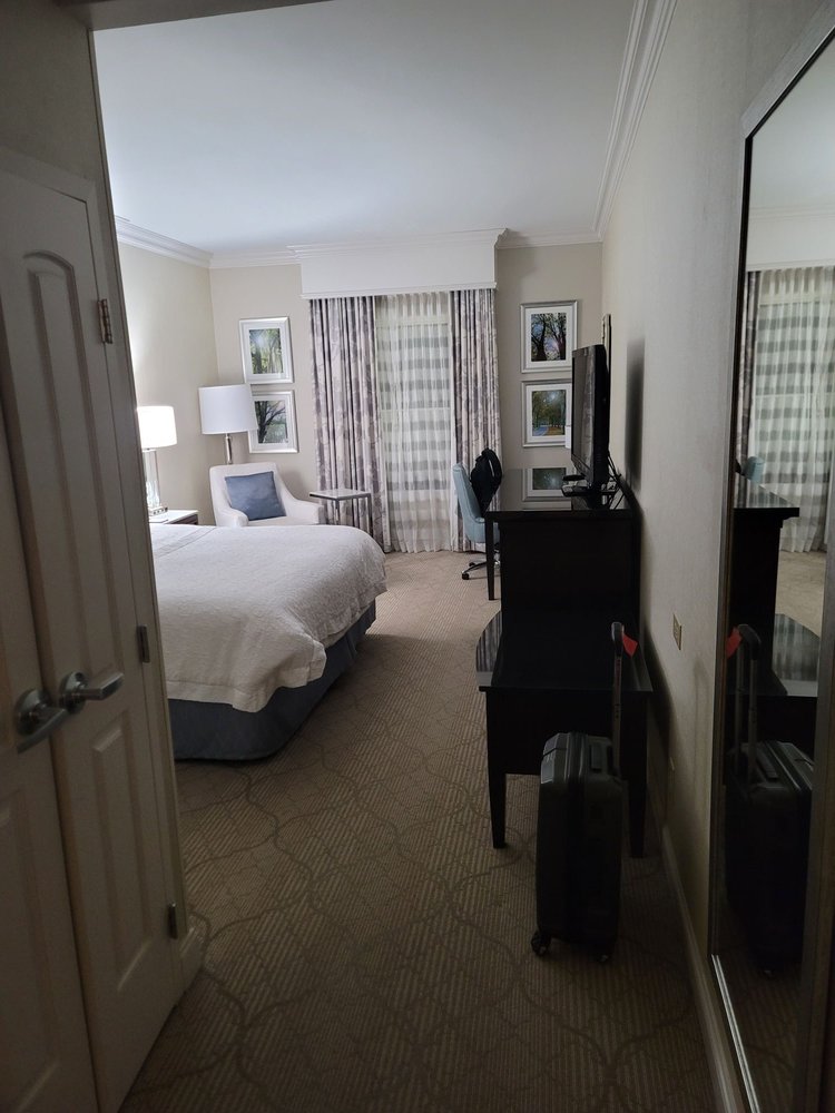 Hampton Inn & Suites Charlotte/SouthPark at Phillips Place