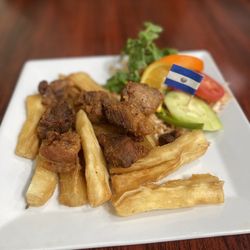 Con Sabor Salvadoreño - Sylmar