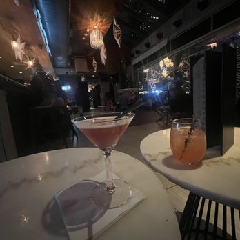 Monarch Rooftop - Drinks and chill - Lounges Near Me - New York, New York