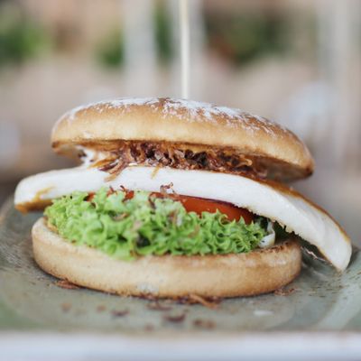 SERVUS German Burger Grill | VIVOCITY by null