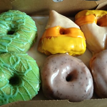 Dun-Well Doughnuts - Donuts Near Me - Brooklyn, New York
