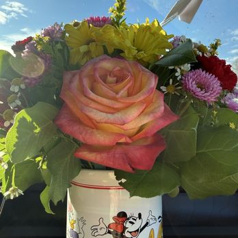 Capri Flowers - Florists Near Me - Orange, California Capri Flowers - Florists Near Me - Orange, California