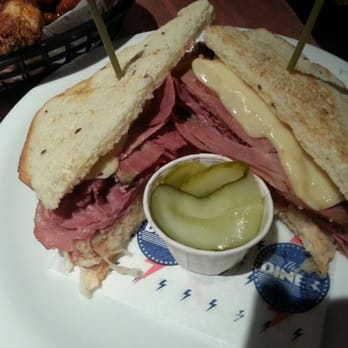 The Diner - The abomination they dared to call a Reuben. - American Near Me - London, XGL