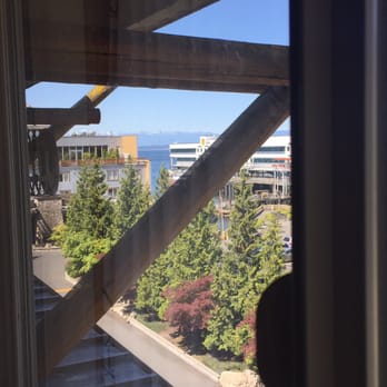 The Edgewater Hotel - City view room had a small water view - Hotels Near Me - Seattle, Washington The Edgewater Hotel - City view room had a small water view - Hotels Near Me - Seattle, Washington