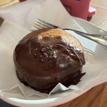 Red Kite - Chocolate Croissant - Coffee & Tea Near Me - Springdale, Arkansas