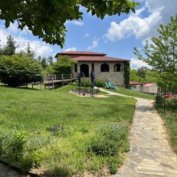 Villa Appalaccia Winery - a path leading to a house - Wineries Near Me - Floyd, Virginia Villa Appalaccia Winery - a path leading to a house - Wineries Near Me - Floyd, Virginia