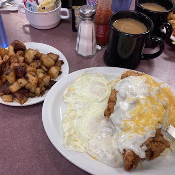 Pete's Place - Chicken biscuits - Breakfast & Brunch Near Me - Greenacres, Florida