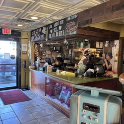 Mellow Mushroom Snellville - Front counter