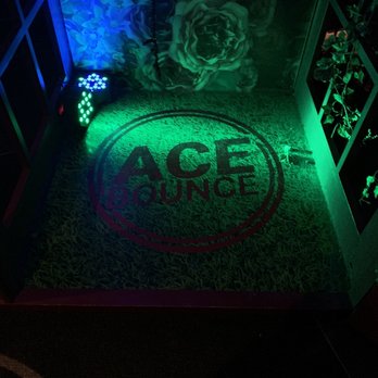 AceBounce - When you first come in. - Cocktail Bars Near Me - Chicago, Illinois