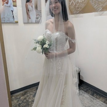 Strut Bridal Salon - Bridal Near Me - Long Beach, California