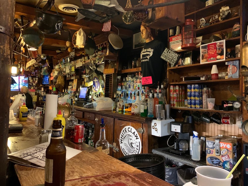 Anchor Bar, Superior Roadtrippers