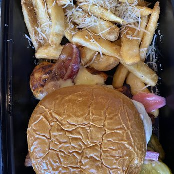 Stone Creek Dining - Blackened Chicken Sandwich - Steakhouses Near Me - Plainfield, Indiana Stone Creek Dining - Blackened Chicken Sandwich - Steakhouses Near Me - Plainfield, Indiana