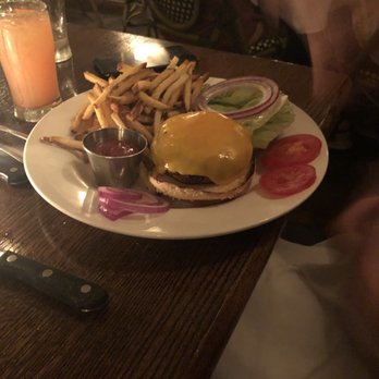 Bell and Anchor - Grilled Sirloin Burger - Seafood Near Me - Sag Harbor, New York