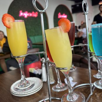 Madres Brunch - Mimosa flight - Breakfast & Brunch Near Me - Bellflower, California Madres Brunch - Mimosa flight - Breakfast & Brunch Near Me - Bellflower, California