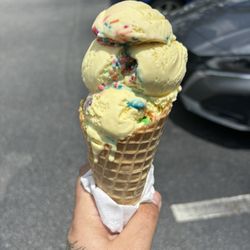 Jack Frost Homemade Ice Cream - TWO SCOOPS.