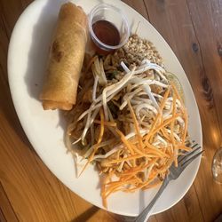 Siam Thai Restaurant - Chicken pad thai