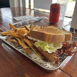 BLFGT ( fried green tomato) and homemade fries