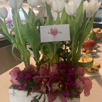 French Tulip - "Blessing Blooms Base 5x10" Mother's Day Arrangement 2021 - Florists Near Me - Dorado, Puerto Rico French Tulip - "Blessing Blooms Base 5x10" Mother's Day Arrangement 2021 - Florists Near Me - Dorado, Puerto Rico
