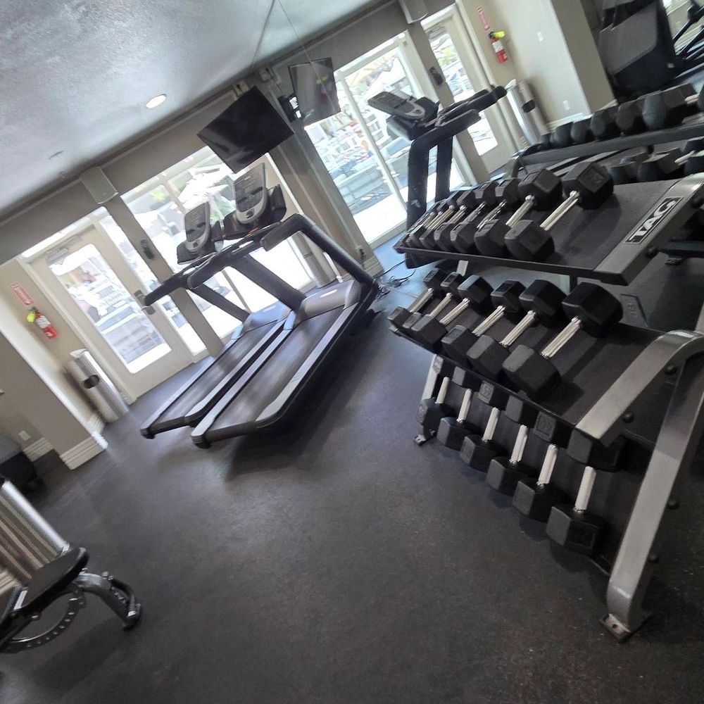 Desert Rose Resort - Dumb bells / treadmill / TV - Hotels Near Me - Las Vegas, Nevada Desert Rose Resort - Dumb bells / treadmill / TV - Hotels Near Me - Las Vegas, Nevada