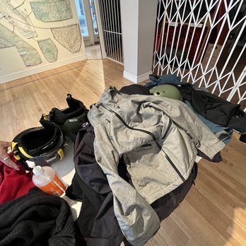 Last Minute Gear - they supply you with gear +/- 1 size to try on - Outdoor Gear Near Me - San Francisco, California Last Minute Gear - they supply you with gear +/- 1 size to try on - Outdoor Gear Near Me - San Francisco, California