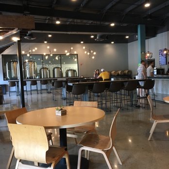 2Toms Brewing - Floor - Breweries Near Me - Fort Wayne, Indiana