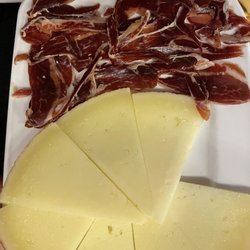 Las Carboneras - Jamon and queso plate