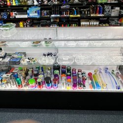 BLUE EYE SMOKE AND VAPE