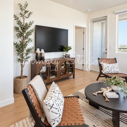 Simply Staging - Riverside Living