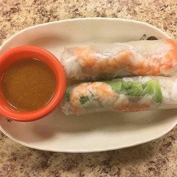 Pho 71 - Spring rolls with peanut sauce - Vietnamese Near Me - Broken Arrow, Oklahoma