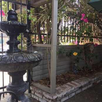 Cafe Laurent - Welcoming surroundings for a relaxed dinning experience - French Near Me - Mar Vista, California Cafe Laurent - Welcoming surroundings for a relaxed dinning experience - French Near Me - Mar Vista, California