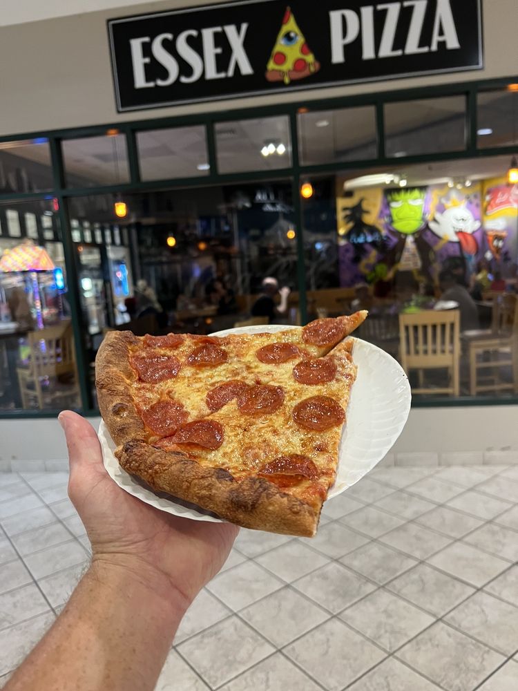 ESSEX’S N.Y. PIZZA & DELI 87 Photos & 134 Reviews 2 E India Sq Mall