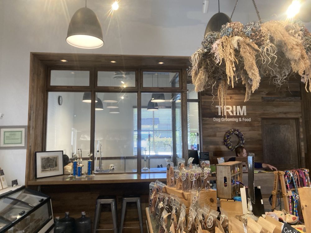 TRIM Dog Grooming & Food