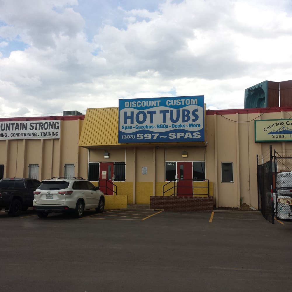 We just bought a hot tub! It's BEYOND awesome! We just bought a hot tub! It's BEYOND awesome!