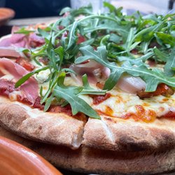 Sugo Italian Restaurant - Pizza Prosciutto