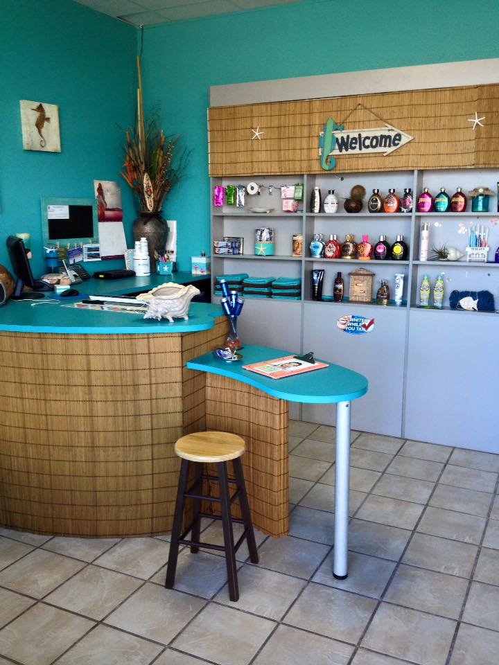 Paridise Tanning and Wellness Logo