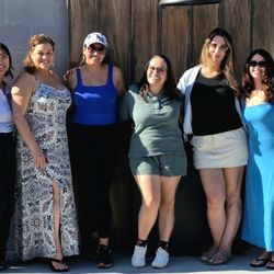 New Mom School - Here are some moms I met in the class! We got together at a brewery with the partners and babies!
