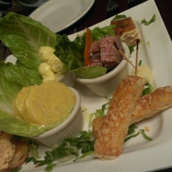 El Rey Sol - Complamentary appetizer plate with all meals. Good! - French Near Me - Ensenada, BCN