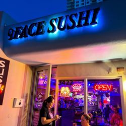 9 Face Sushi Cafe