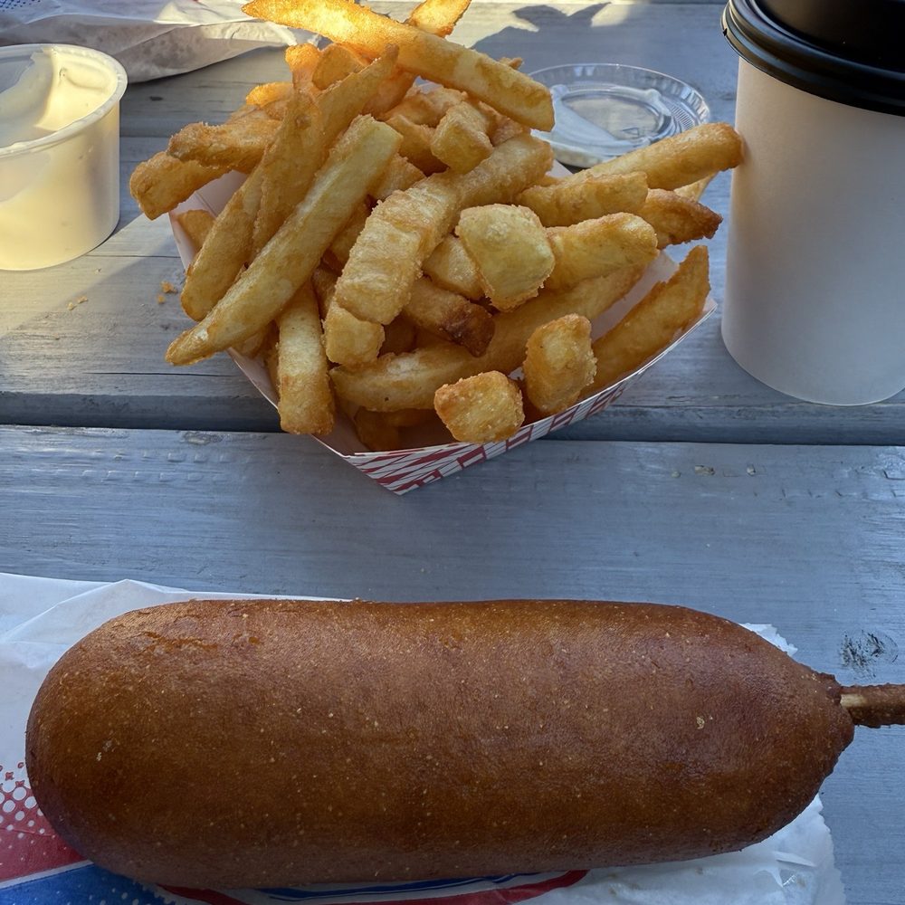 Zeke's Drive In - Classic corndog & delicious fries - American Near Me - Gold Bar, Washington Zeke's Drive In - Classic corndog & delicious fries - American Near Me - Gold Bar, Washington