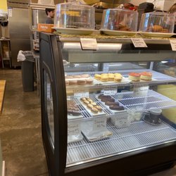 B’s Bake Shoppe - Pastry case