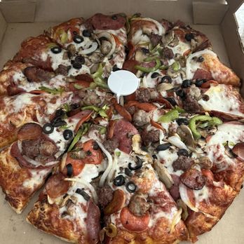 Mountain Mike's Pizza - Combination Everest Pizza (Combination) - Pizza Near Me - Brentwood, California