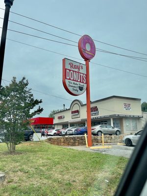 Ray's Donuts #4 by null